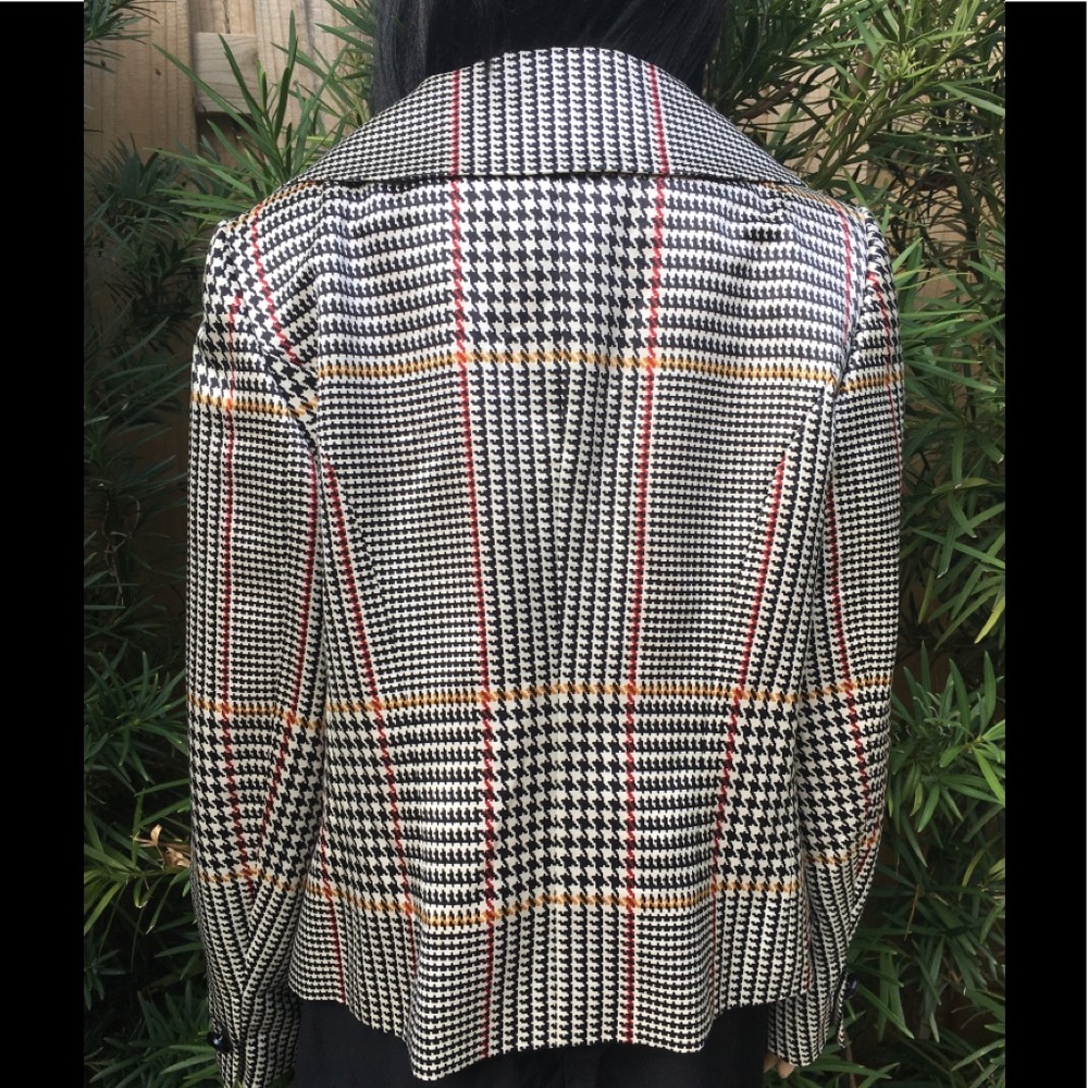 ESCADE MODERN HOUNDSTOOTH SILK JACKET - Picture 6 of 10